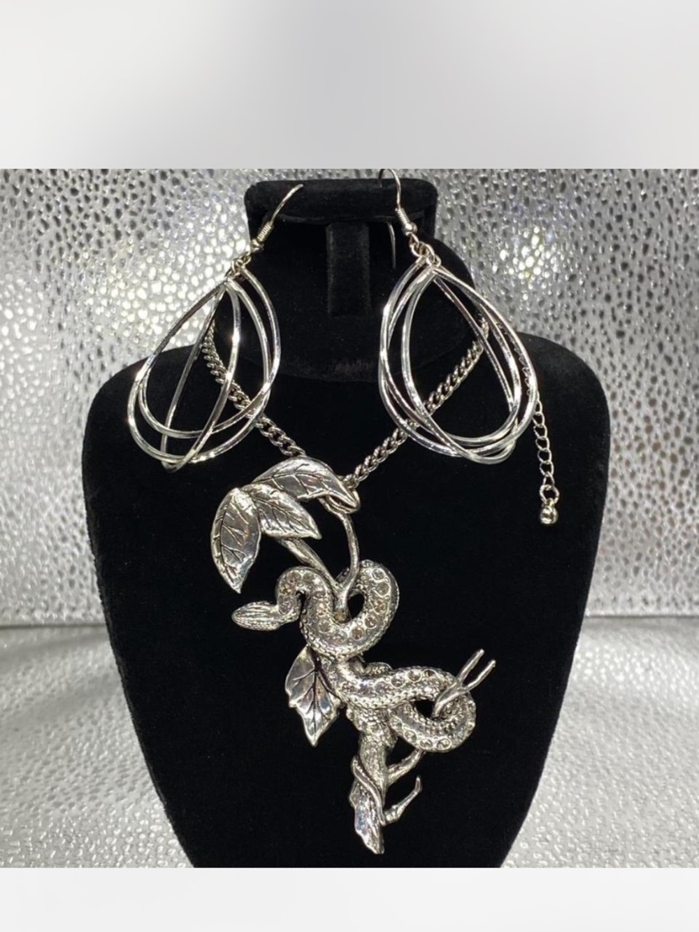 *** Hiss ^*^ Silver -Tone Snake Pendant Necklace  / Hoop Earrings  ^*^